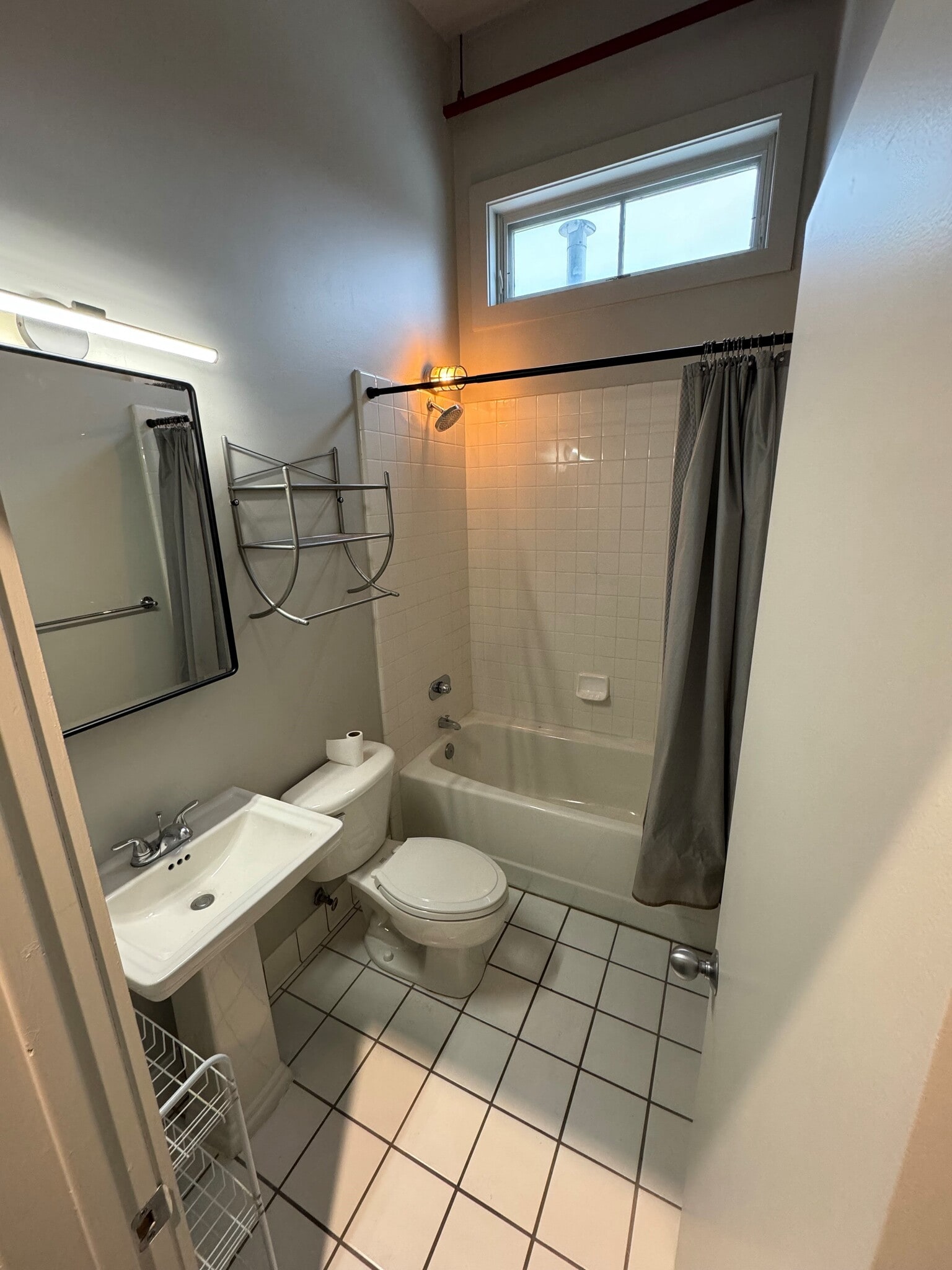 Building Photo - 346 Pierpont Avenue