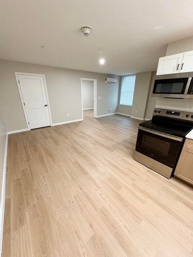 Building Photo - 15 Mountain Rd