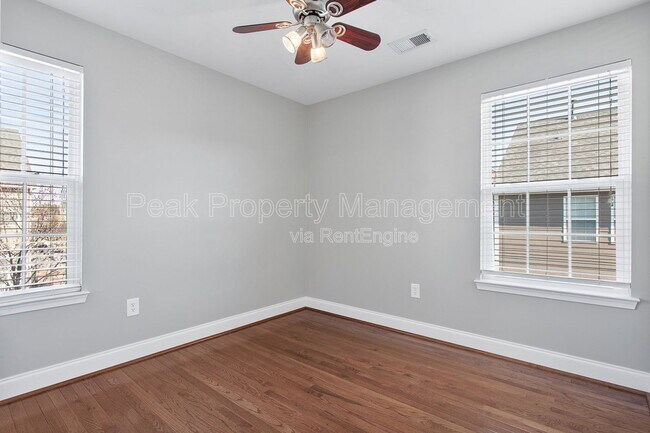 Building Photo - 3823 Maher Manor