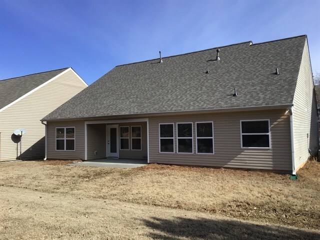 Building Photo - 2512 Walnut Tree Ln