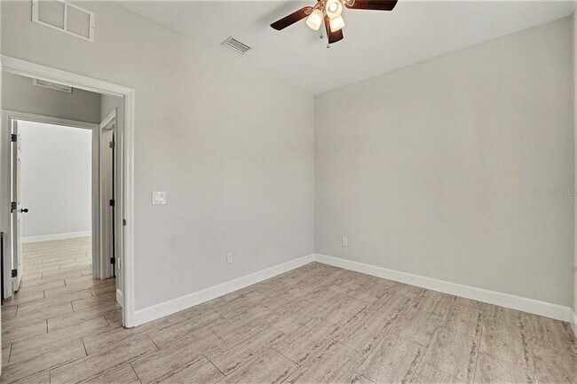 Building Photo - 707 Leopard Ct