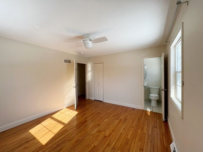 Building Photo - SEE IT NOW: Beautiful 3BR Home with Finished Basement, 2-Car Garage & Spacious Backyard in Lenexa!