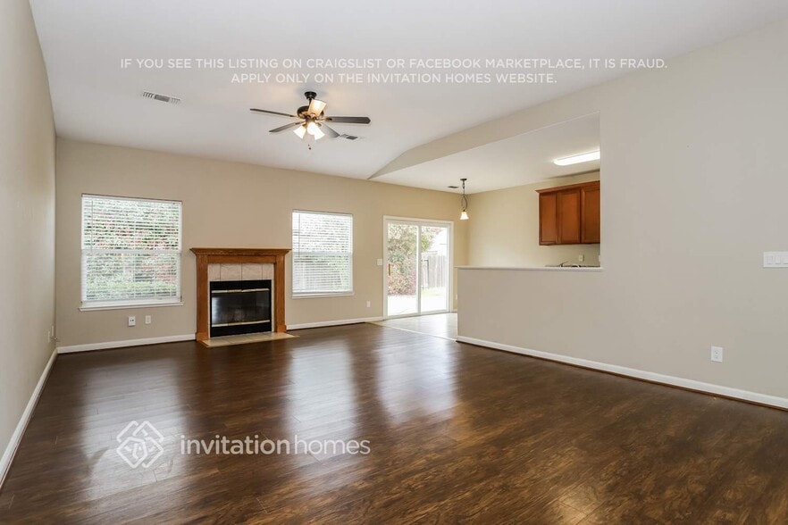 Building Photo - 945 Skyline Dr