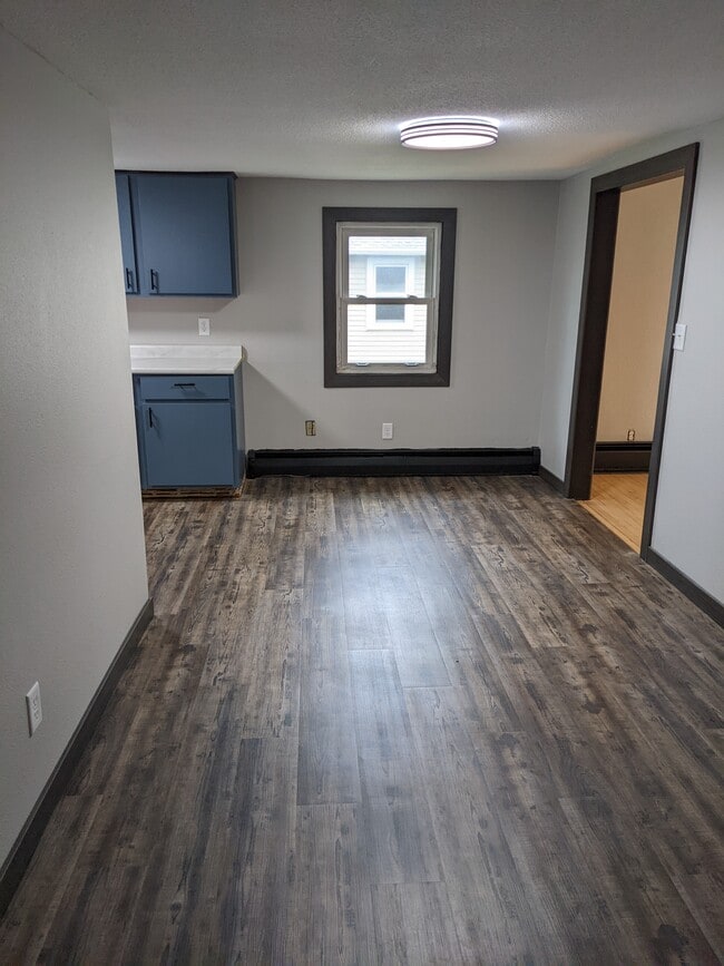 Dining nook - 1538 Barlow St
