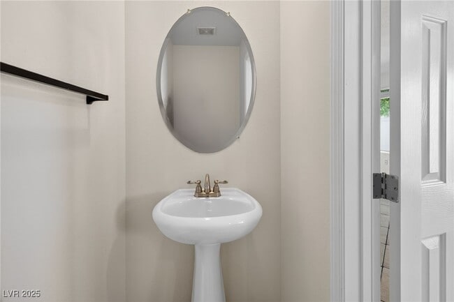 Building Photo - 5649 Dawn Falls St