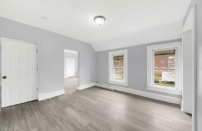 Building Photo - 2056 W 95th St