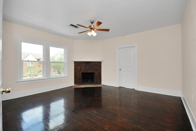 Building Photo - 2622 Rosedale St