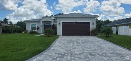 Building Photo - 2130 Peterborough Rd