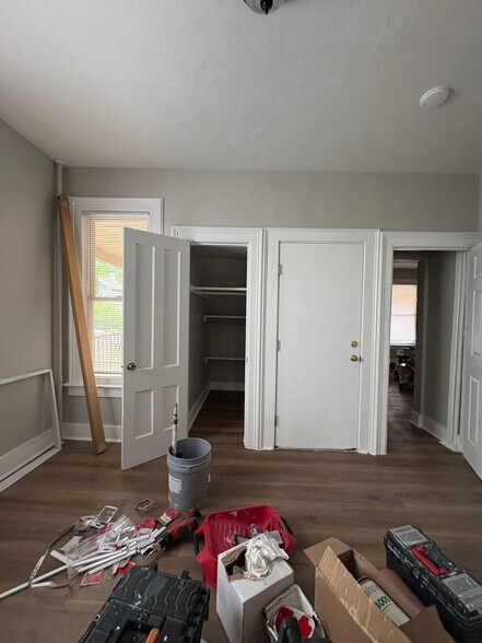 Building Photo - 497 Winthrop Ave