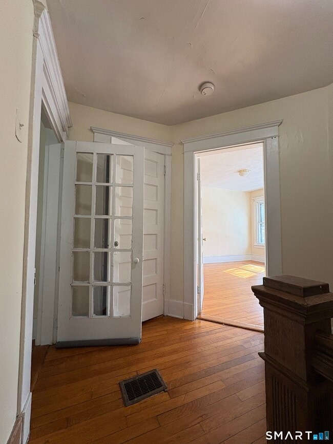 Building Photo - 797 Elm St