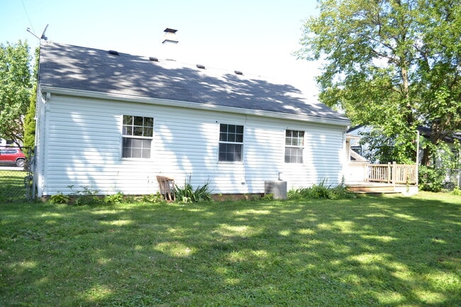 Building Photo - 517 Everette Ave