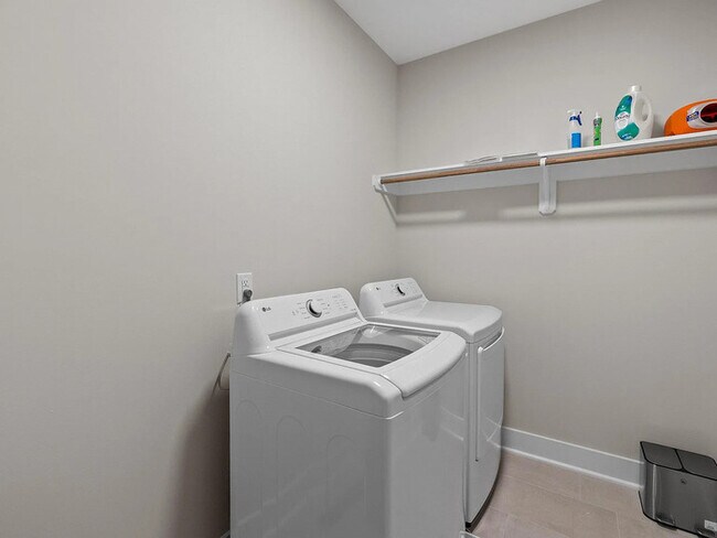 Building Photo - Lease OR Lease to Own
