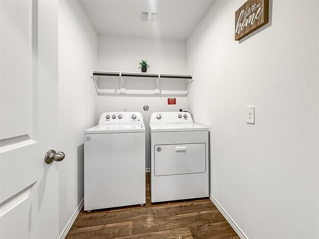 Building Photo - 5111 Ternberry Frst Ln