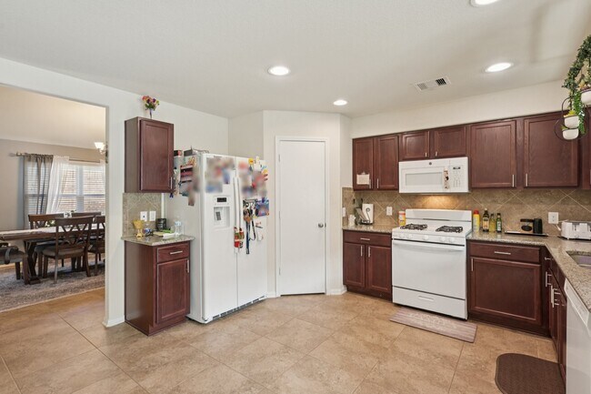 Building Photo - 2222 Mountain Quail Wy