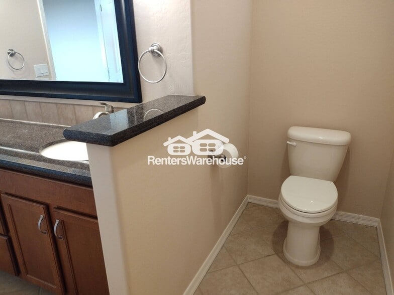 Building Photo - 5818 E Leonora St