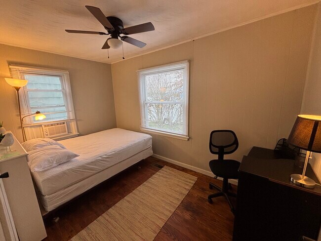 Building Photo - 43 Burdette Addition Rd