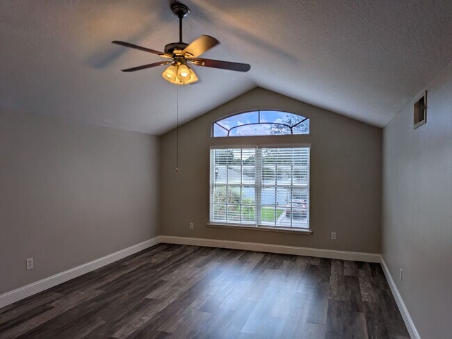 Building Photo - 5/3 Single Family Home at East Lake Cove i...