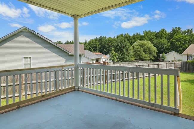 Building Photo - 420 Piney Dr