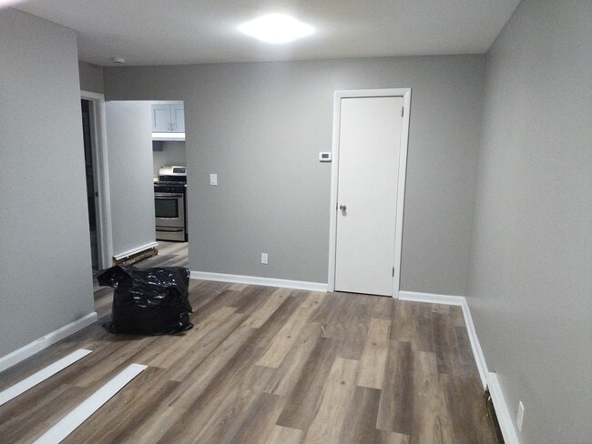 Building Photo - 48 Dupont Pl