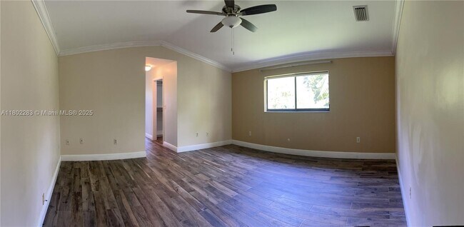 Building Photo - 5425 SW 190th Ave