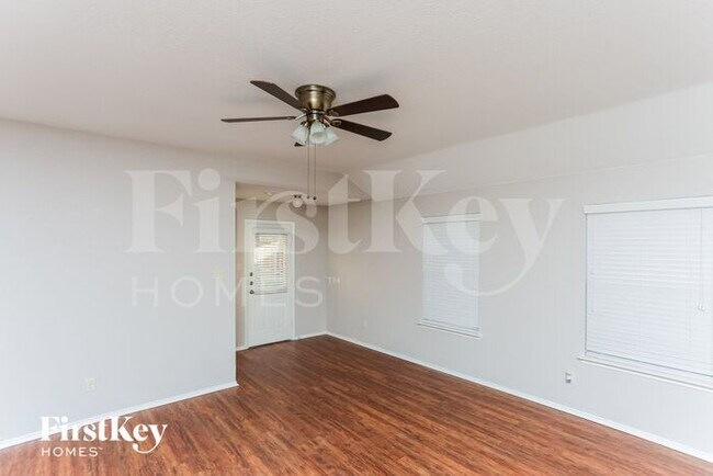 Building Photo - 1221 Koto Wood Dr