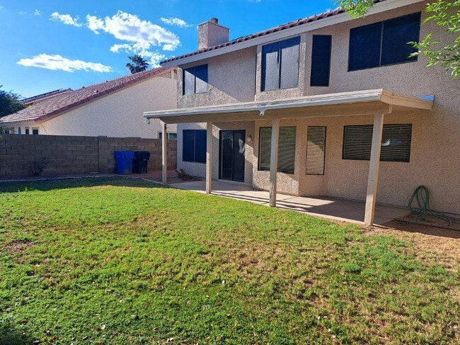 Building Photo - 1443 E Vaughn Ave