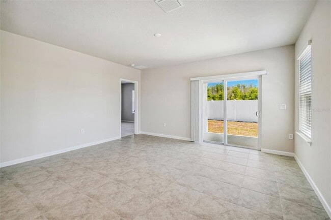 Building Photo - 11896 Thorncrest Dr