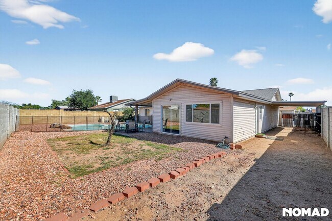 Building Photo - Charming 4BR House in Phoenix