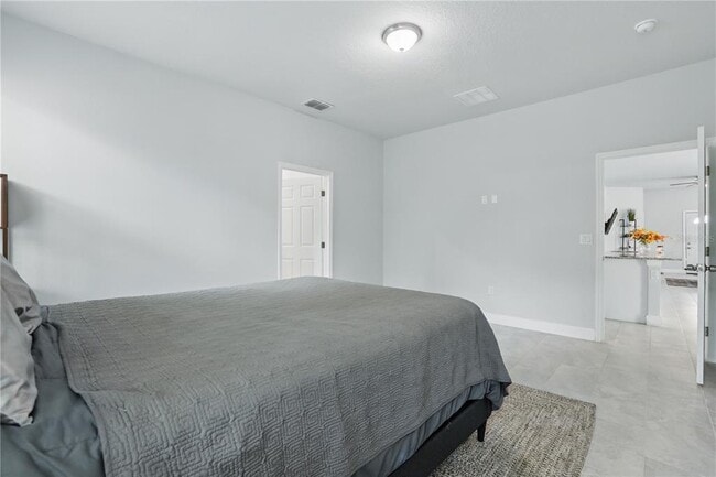 Building Photo - 2618 Sidney Ave