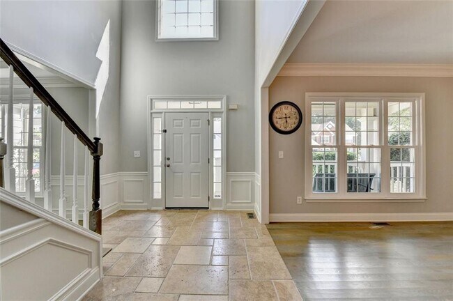 Building Photo - 355 Gaines Oak Way