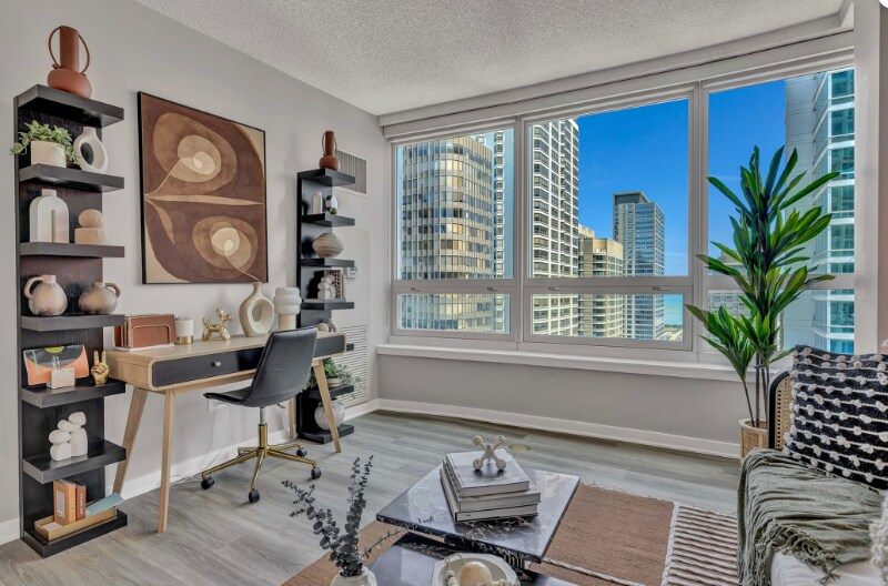 Building Photo - 339 E Ohio St