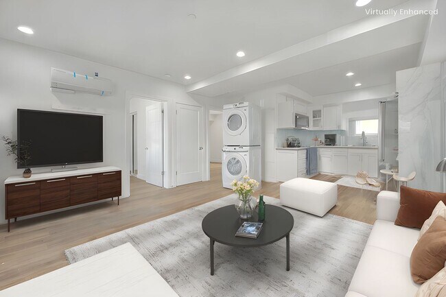 Building Photo - 11726 Hamlin St