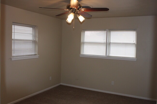 Building Photo - Available February. Large game room in back w/ electricity