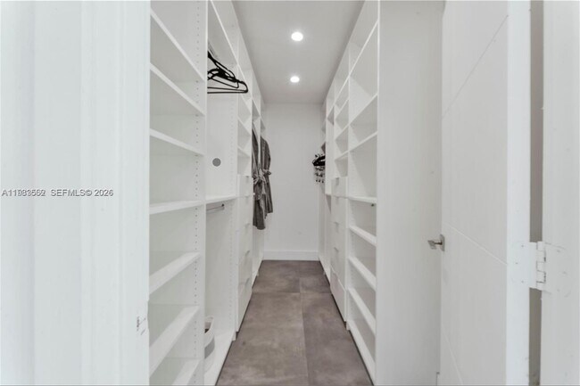 Building Photo - 7525 Buccaneer Ave