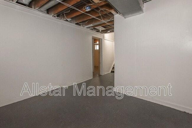 Building Photo - 4607 Lincoln Ave