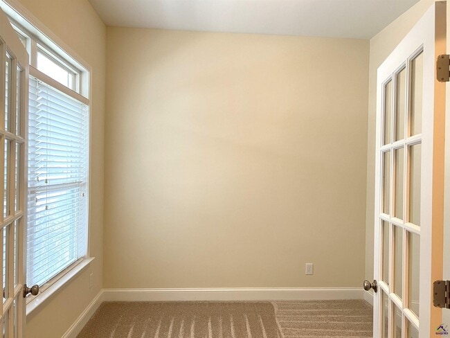 Building Photo - 323 Harvest Walk