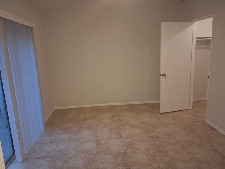 Building Photo - 79041 Avenue 42