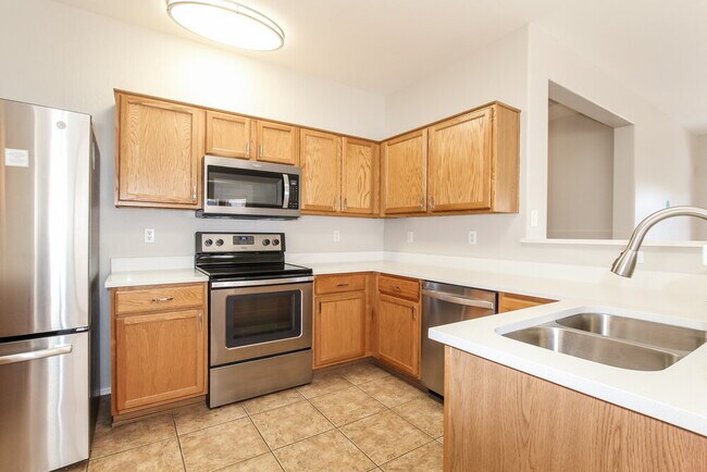 Building Photo - 17221 W Acapulco Ln