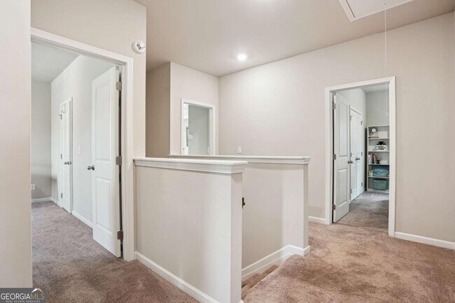 Building Photo - 106 Logan Pass Dr