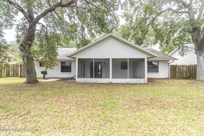 Building Photo - 2202 Appalachian Dr
