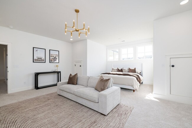 Building Photo - Now available in the highly desirable Lockwood Glen community in Franklin