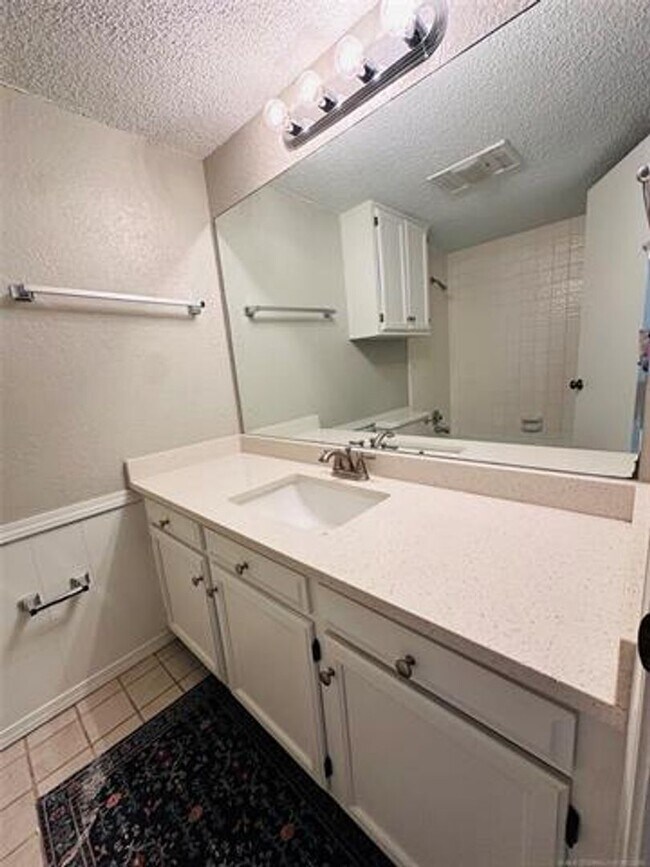 Building Photo - Beautiful 3 bed 2 bath in Union Schools