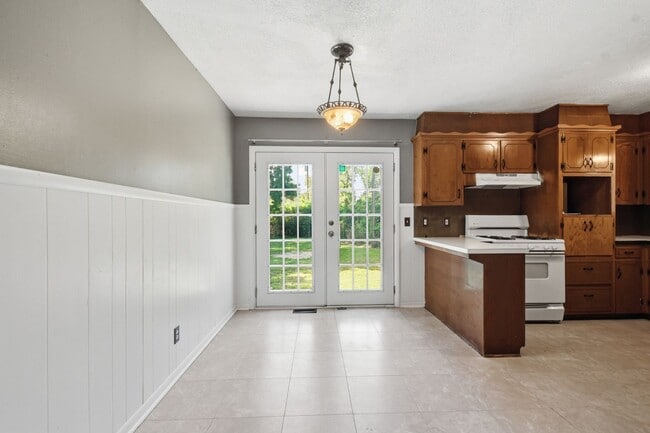 Building Photo - 3 Bed | 1 Bath | Close to Downtown Tulsa