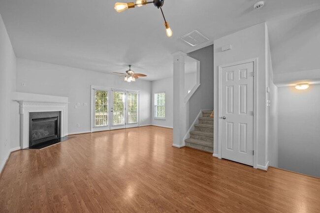 Building Photo - Spacious 3-Story End-Unit Townhome Near RTP