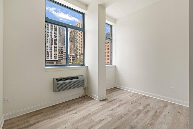 Building Photo - 311 Washington St