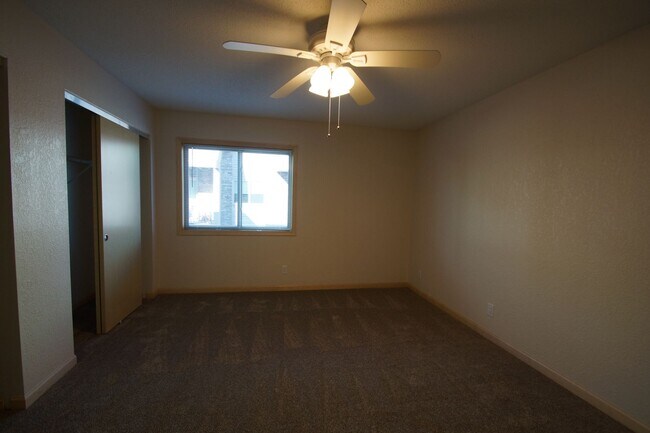 Building Photo - Modern Elegance Meets Comfort – Beautifully Renovated Two-Bedroom