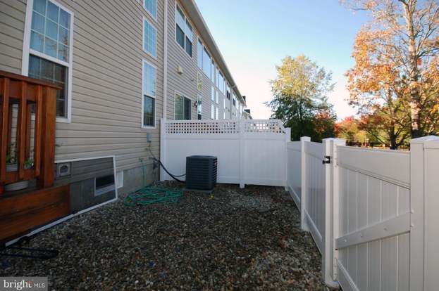 Building Photo - 2319 Berkshire Ln