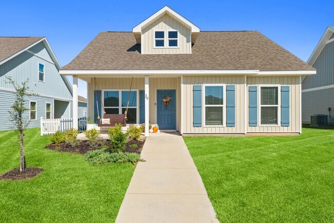 Primary Photo - 39 Bluebeech St