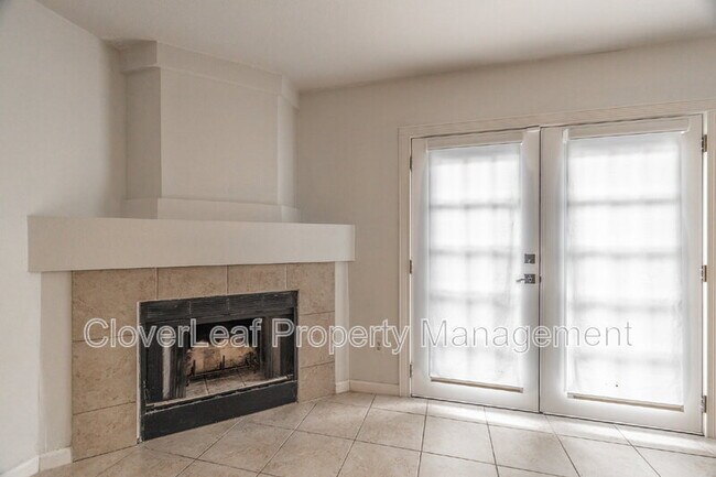 Building Photo - 15410 Wood Sorrel