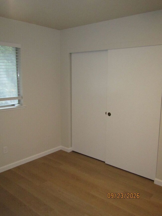 Building Photo - 2354 Pinercrest Dr